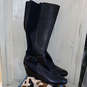 Italian patent leather , theres a stretchable nylon on the back calf